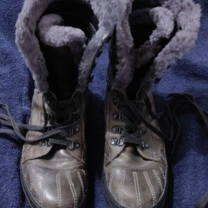 Aldo gray leather boots with the fur